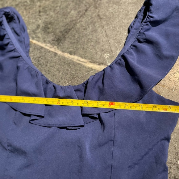 Adorable Ruffle Collar Blue Sleeveless Top size Large - Picture 3 of 5